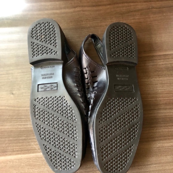 Sandals - Picture 3 of 3